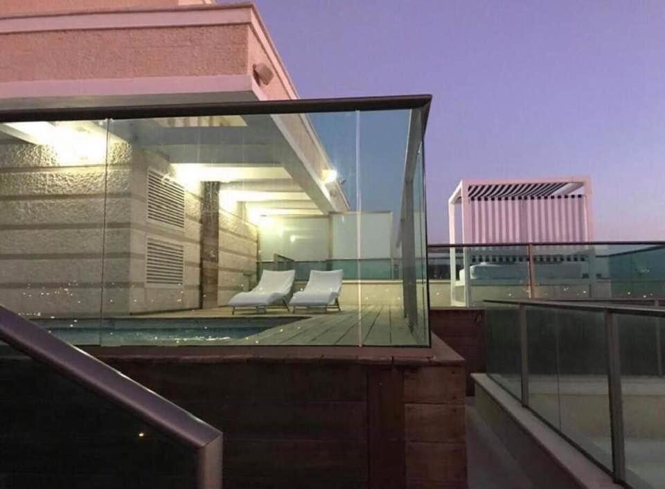 엘라트 Exclusive Top Luxury Penthouse Near The Sea With Privat Roof-Pool 아파트 외부 사진